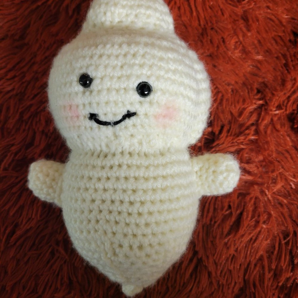 Crochet ghost, sooo adorable- perfect for all the Ghost themes!
